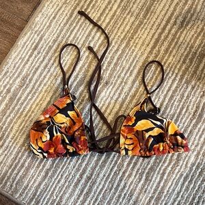 SNRKL BEAR New Floral Print Bikini Top